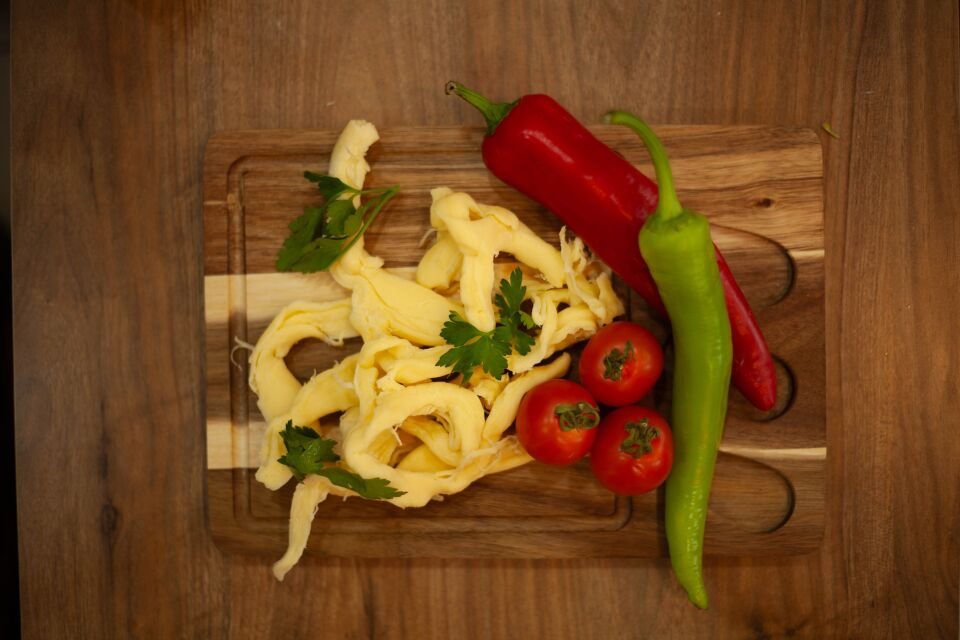 Kars Yağlı Çeçil Peyniri (Tam Yağlı)