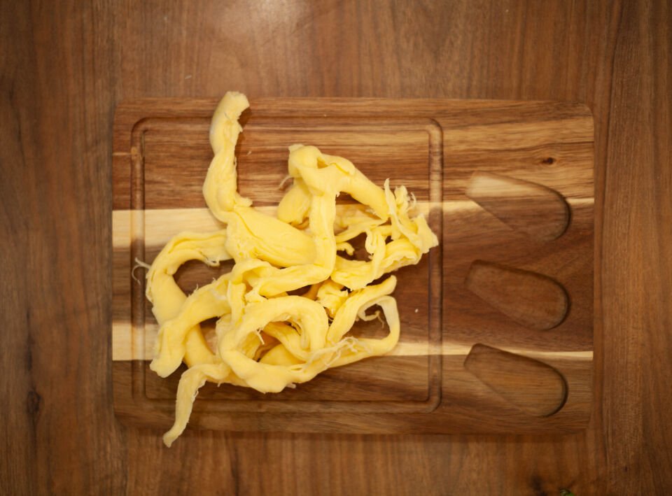 Kars Yağlı Çeçil Peyniri (Tam Yağlı)