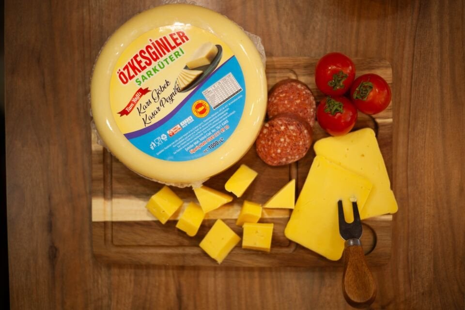 Kars Göbek Kaşar Peyniri (Peynirin Kalbi)