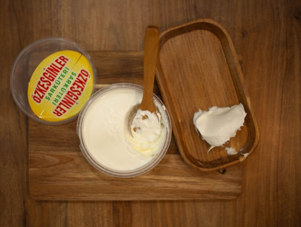 Kars Yayla Kaymağı (Tam Yağlı & Doğal)